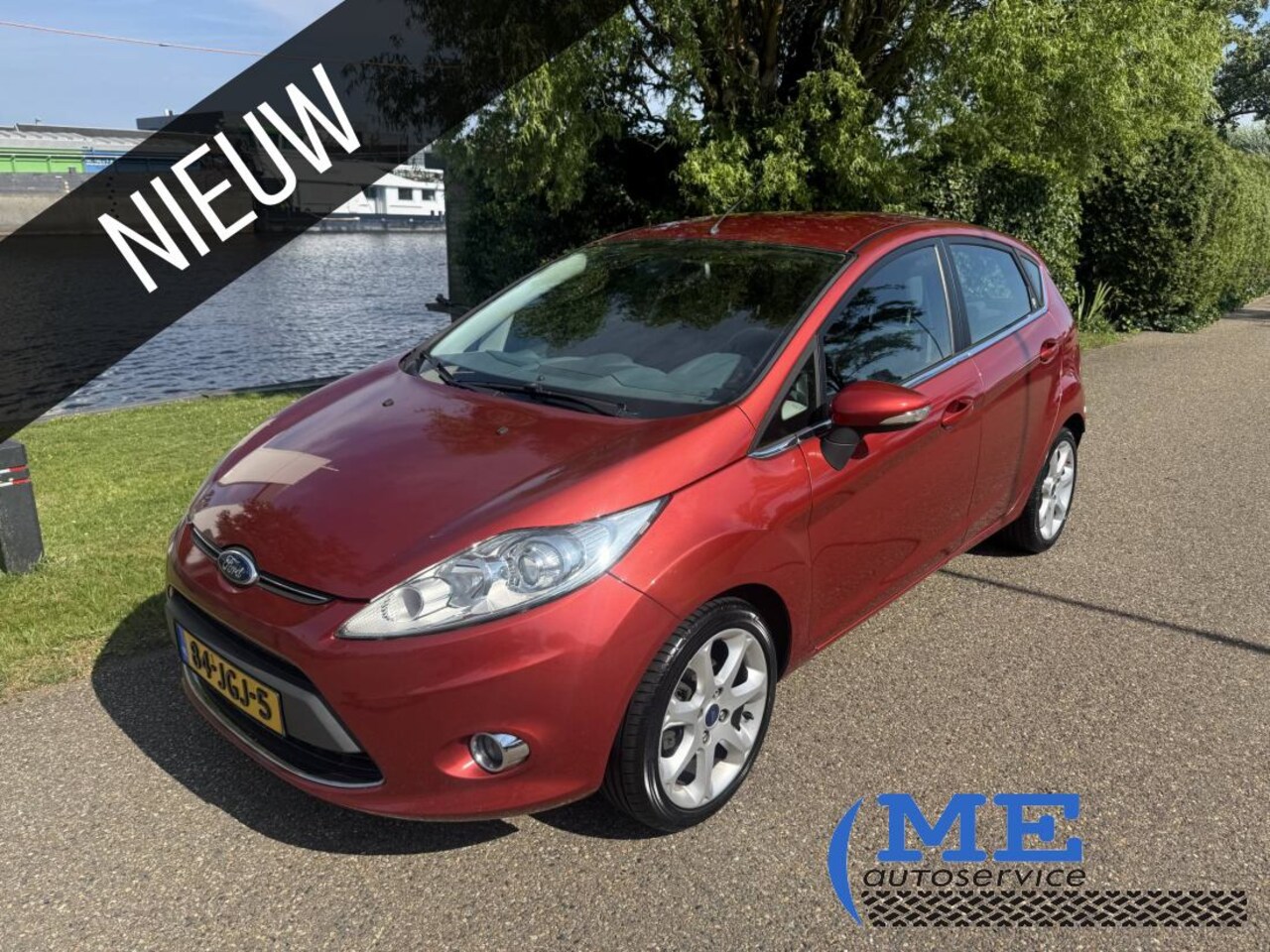 Ford Fiesta - 1.6 Ghia|Airco|5 drs|trekhaak - AutoWereld.nl
