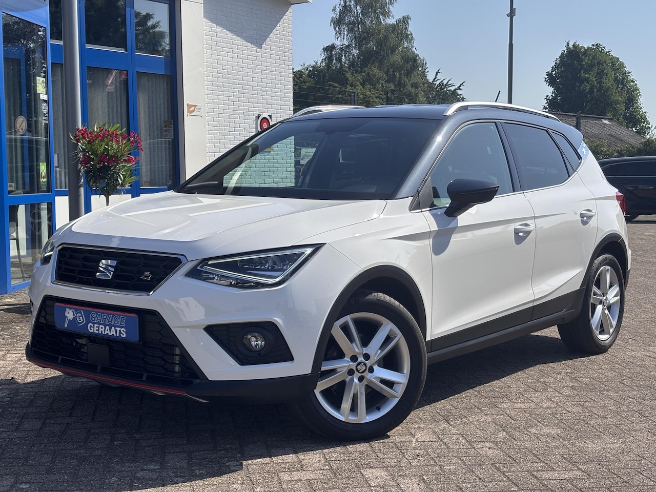 SEAT Arona - 1.5 TSI EVO FR l Trekhaak, LED, Navigatie, Apple CarPlay/Android Auto, Multifunctioneel st - AutoWereld.nl
