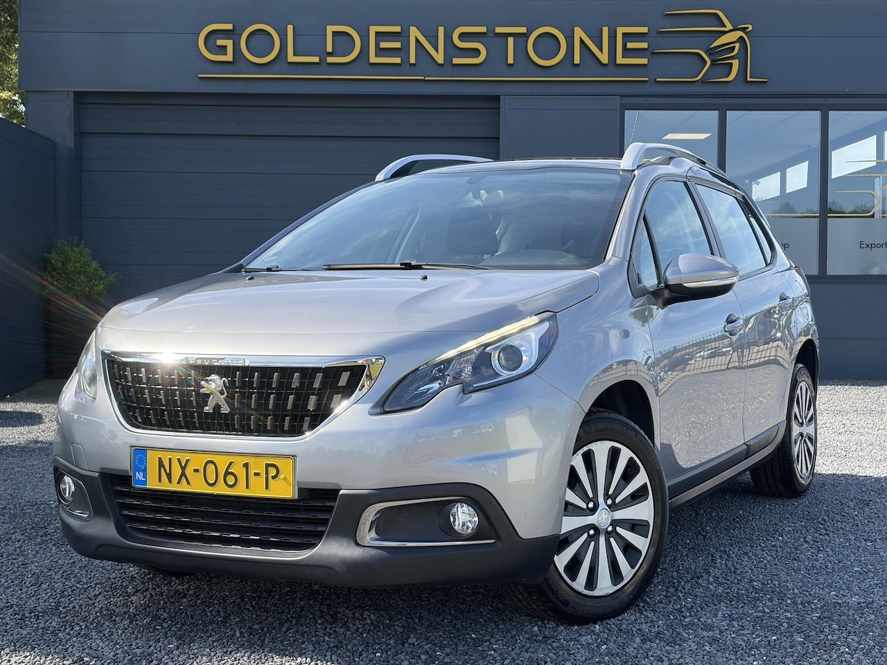 Peugeot 2008 - 1.2 PureTech Active 2e Eigenaar,Dealer Onderhouden,D-riem vv in 2023,Pano,Navi,Carplay,Air - AutoWereld.nl