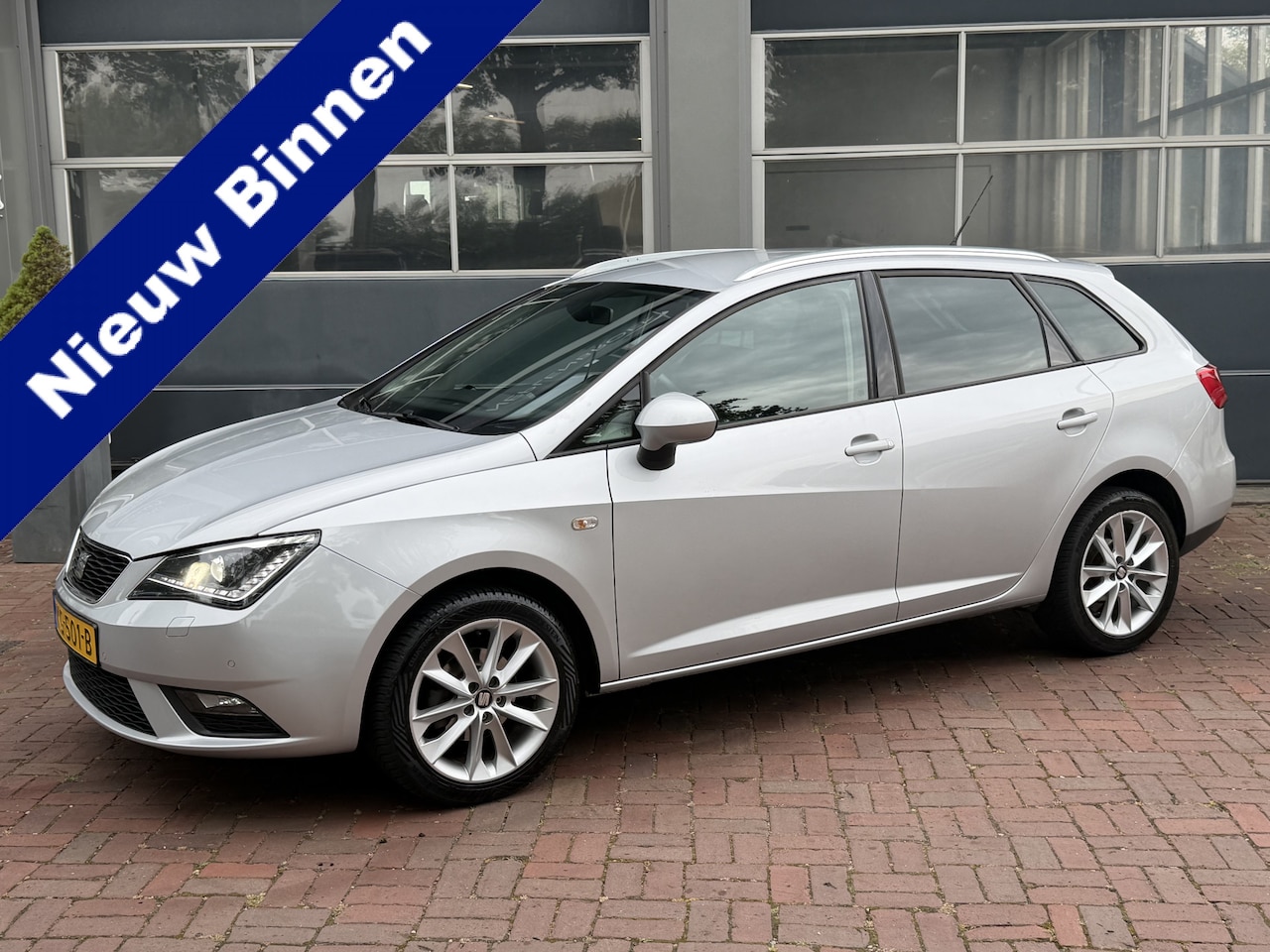 SEAT Ibiza ST - 1.0 EcoTSI Style Connect Bj 2016 dealer onderhouden - AutoWereld.nl
