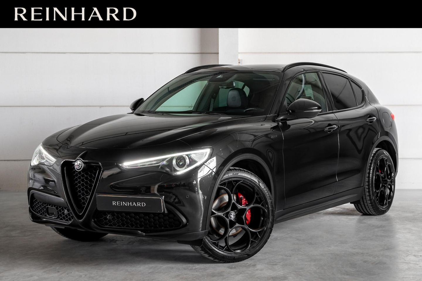 Alfa Romeo Stelvio - 2.0 Ti AWD Veloce / Elektr. Sportstoelen / Pano / 21" Wielen / Hist. Compleet - AutoWereld.nl