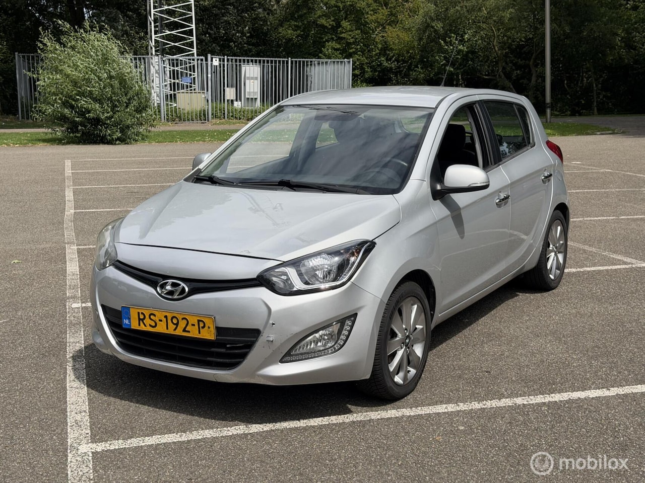 Hyundai i20 - 1.4i AUTOMAAT, AIRCO, ACHTERUITCAMERA - AutoWereld.nl