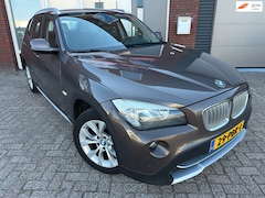 BMW X1 - SDrive18i Executive / Navi / PDC / Clima / Cruise / LM