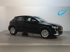 Audi A1 citycarver - 25 TFSI epic Parkeersensoren Climate Control Navigatie Cruise Control