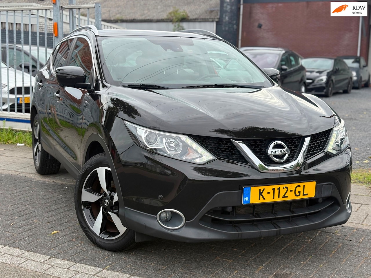 Nissan Qashqai - 1.2 N-Connecta | Panoramadak | Navigatie | Stoelverwarming | - AutoWereld.nl