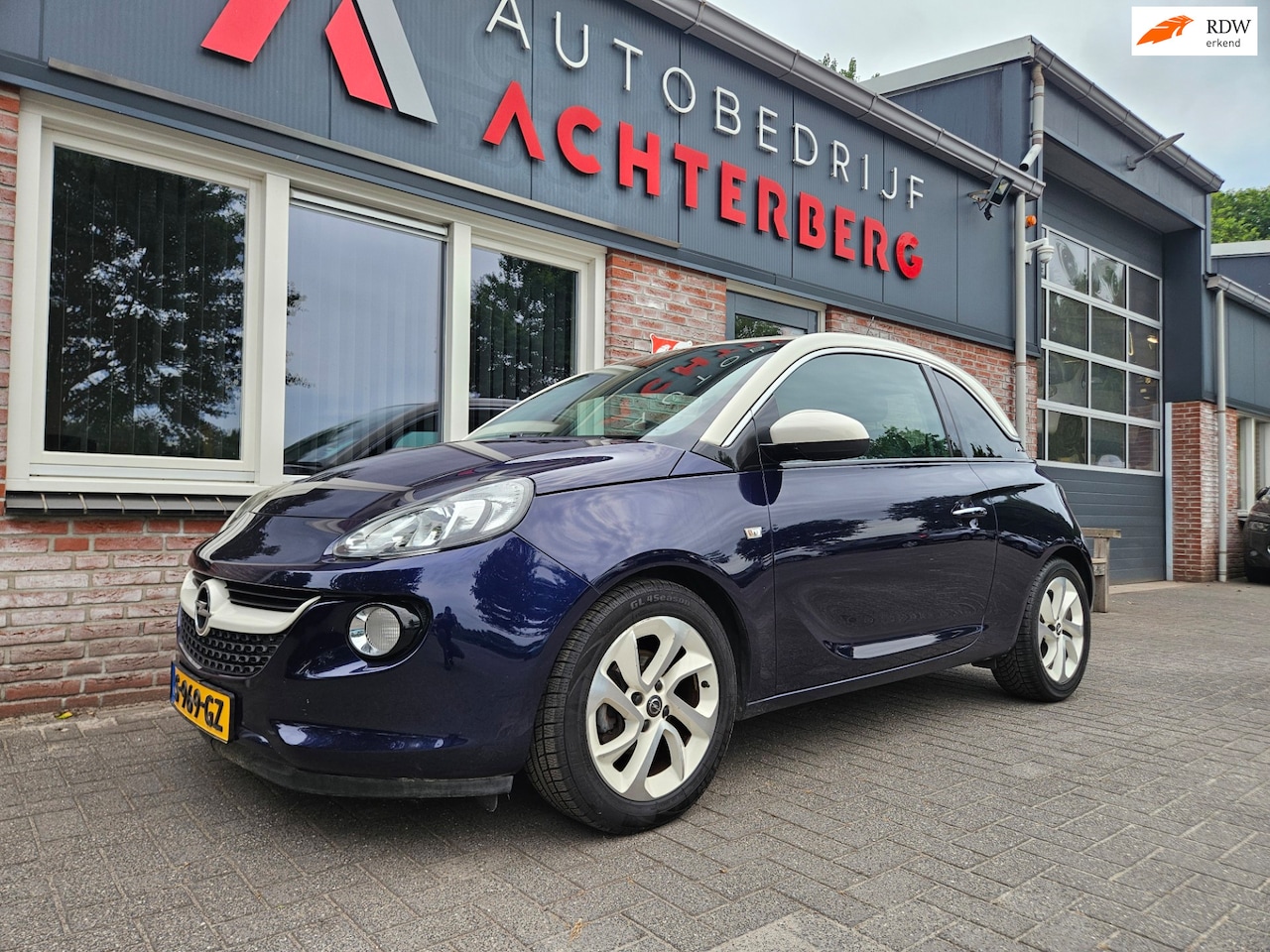 Opel ADAM - 1.4 Glam Airco! Cruise Control! Leuke Auto! Nieuwe Ketting! - AutoWereld.nl