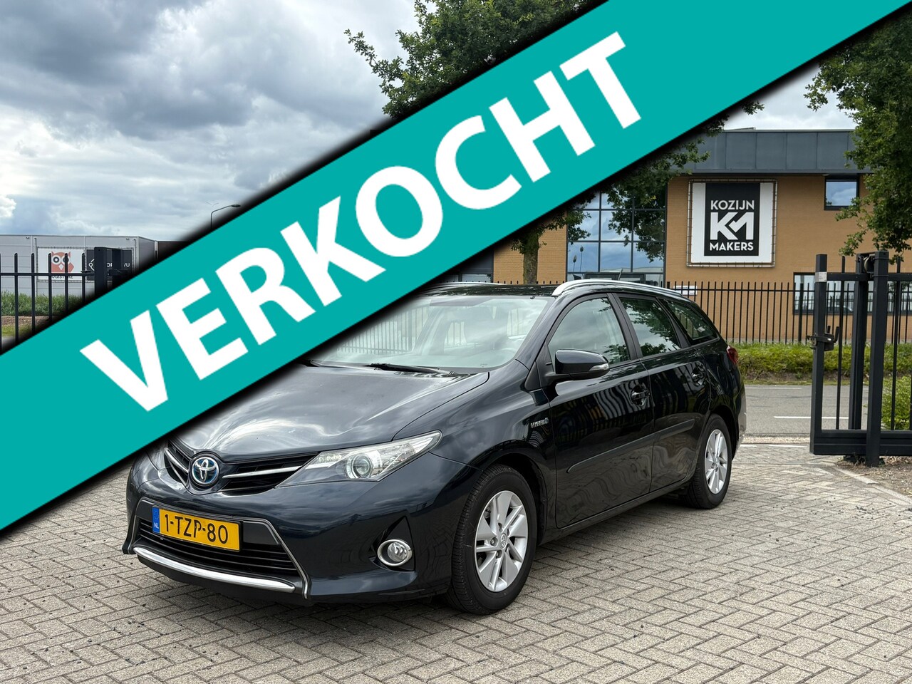 Toyota Auris Touring Sports - 1.8 Hybrid Aspiration | CLIMA | CRUISE | CAMERA - AutoWereld.nl