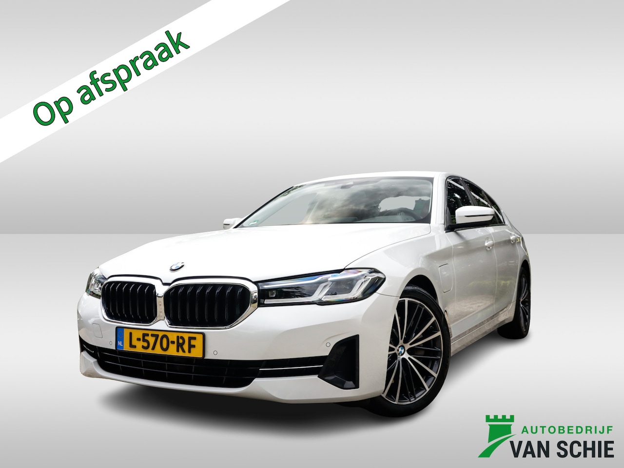BMW 5-serie - 545e xDrive Business Edition Plus 1e-Eig. & Dealer-Onderh. BOVAG-Garantie. NL-Auto. - AutoWereld.nl