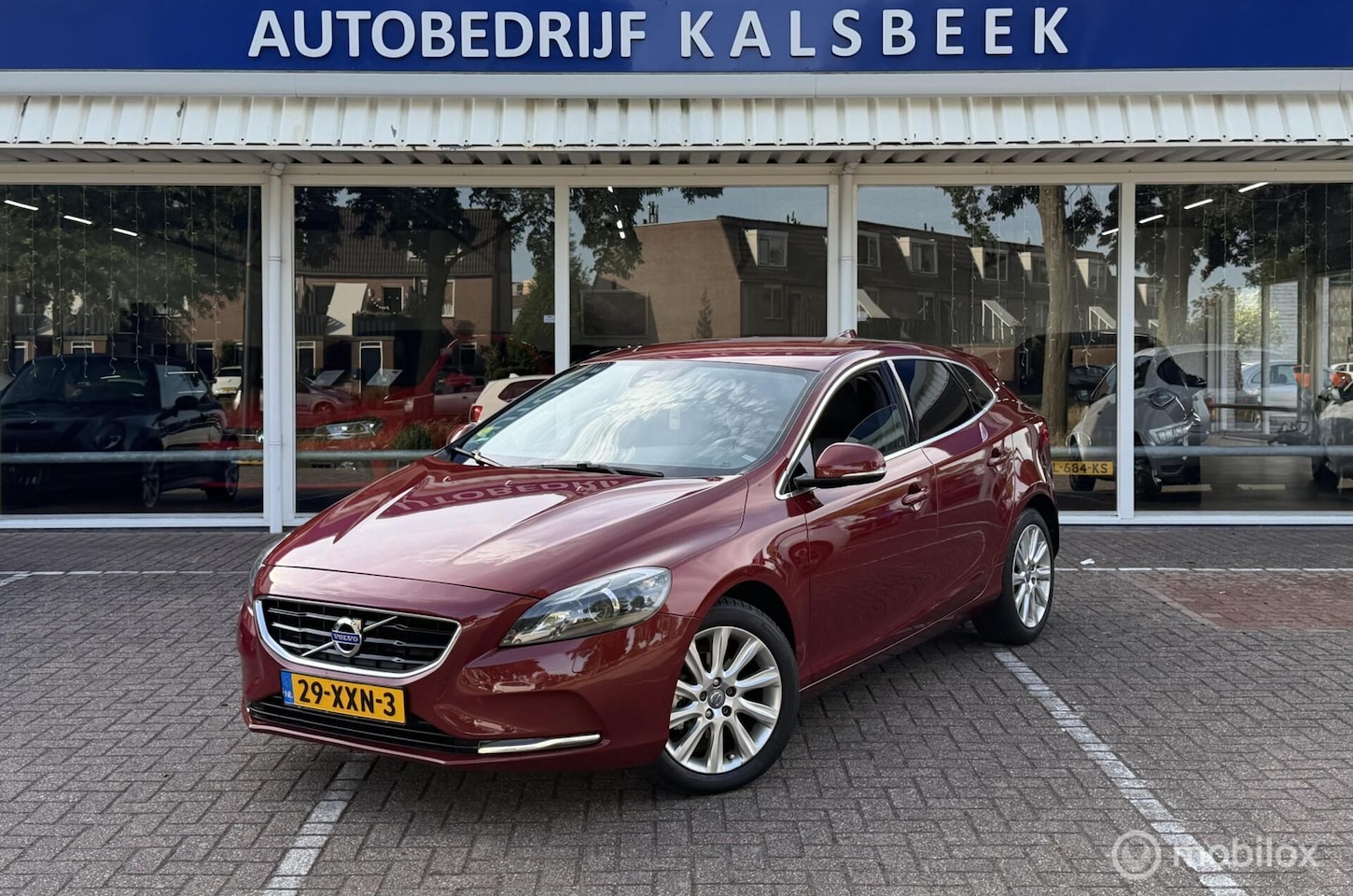Volvo V40 - 1.6 D2 Summum|Leer|Camera|Stoelverwarming| - AutoWereld.nl