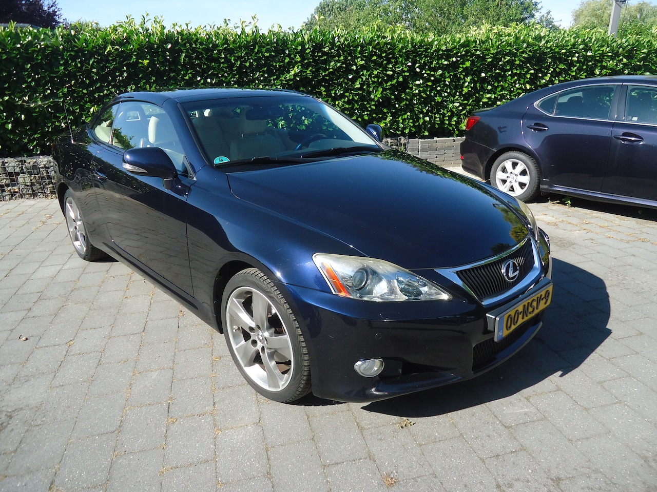 Lexus IS Cabriolet - 250C Executive BIJTELLINGSVRIENDELIJKE SUPER LEXUS - AutoWereld.nl