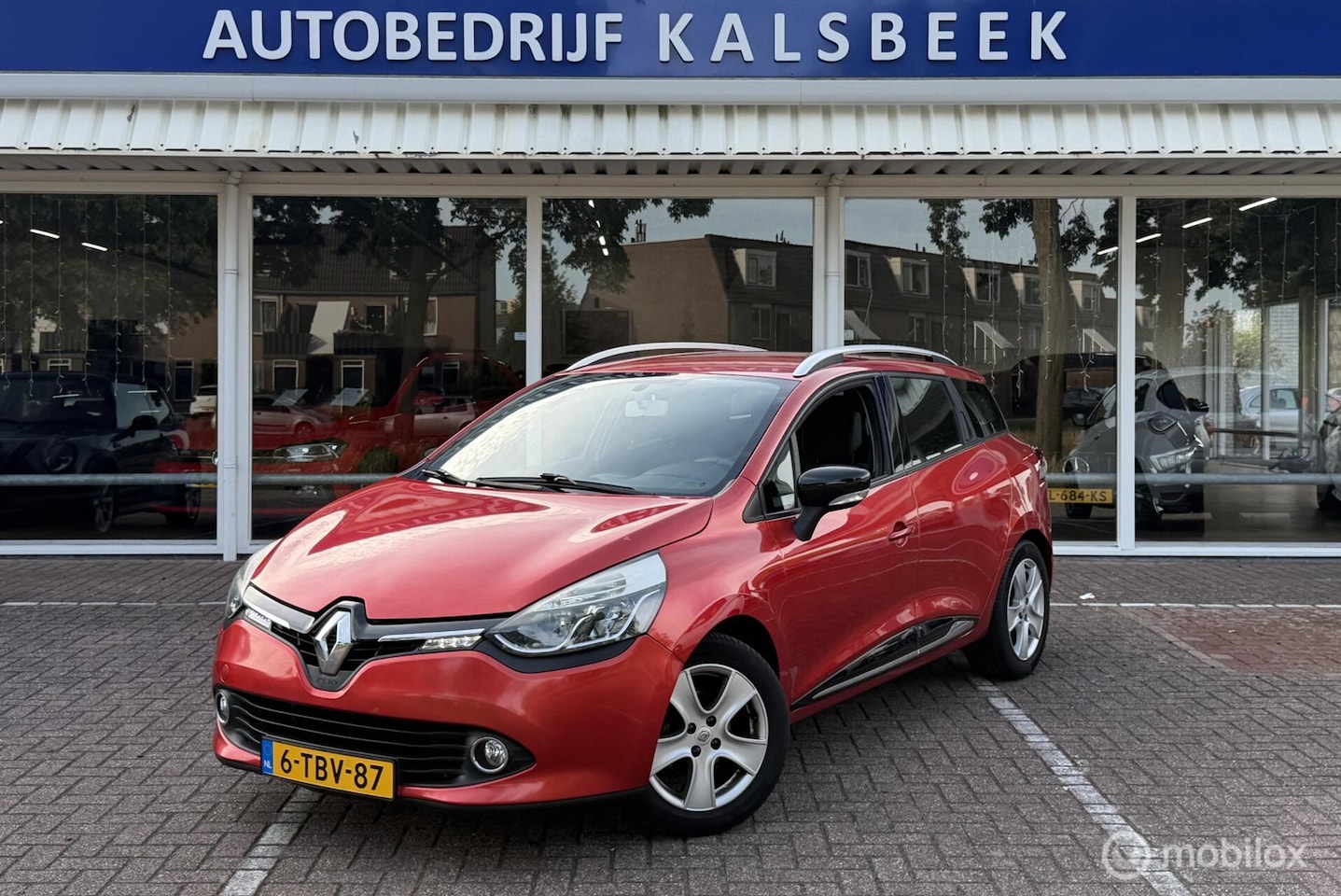 Renault Clio Estate - 0.9 TCe Expression|Navi|Cruise control|Trekhaak| - AutoWereld.nl