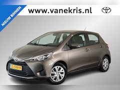 Toyota Yaris - 1.0 VVT-i Active, Trekhaak, Climate Control