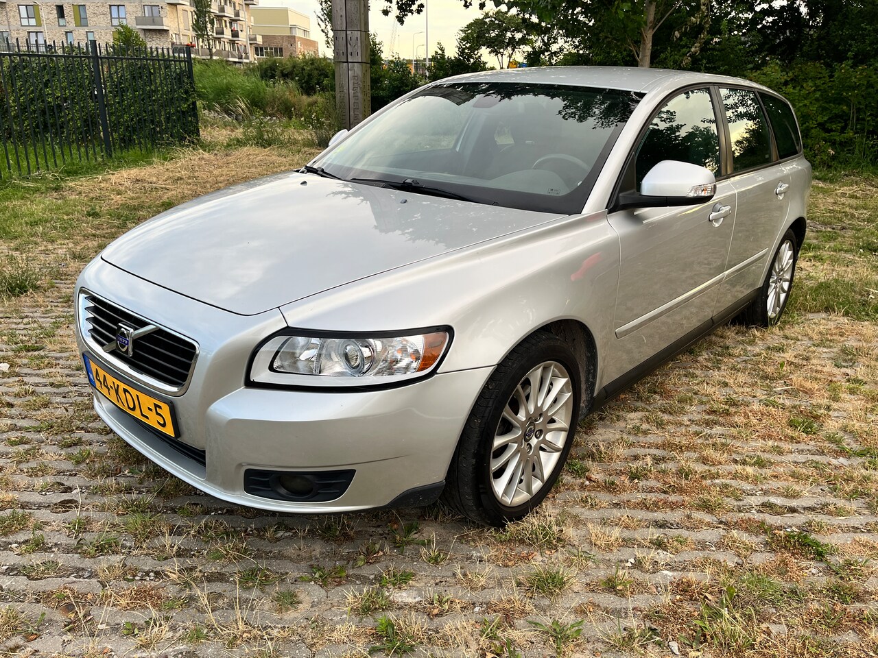 Volvo V50 - 2.0 Momentum Navigatie | Bluetooth | | High Performance Audio | RTI- systeem - AutoWereld.nl