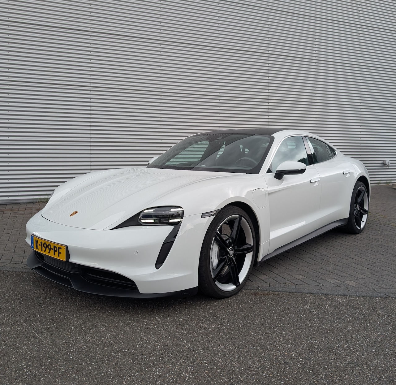 Porsche Taycan - 4S 4S / 76 kWh / Porsche Approved / Bose - AutoWereld.nl