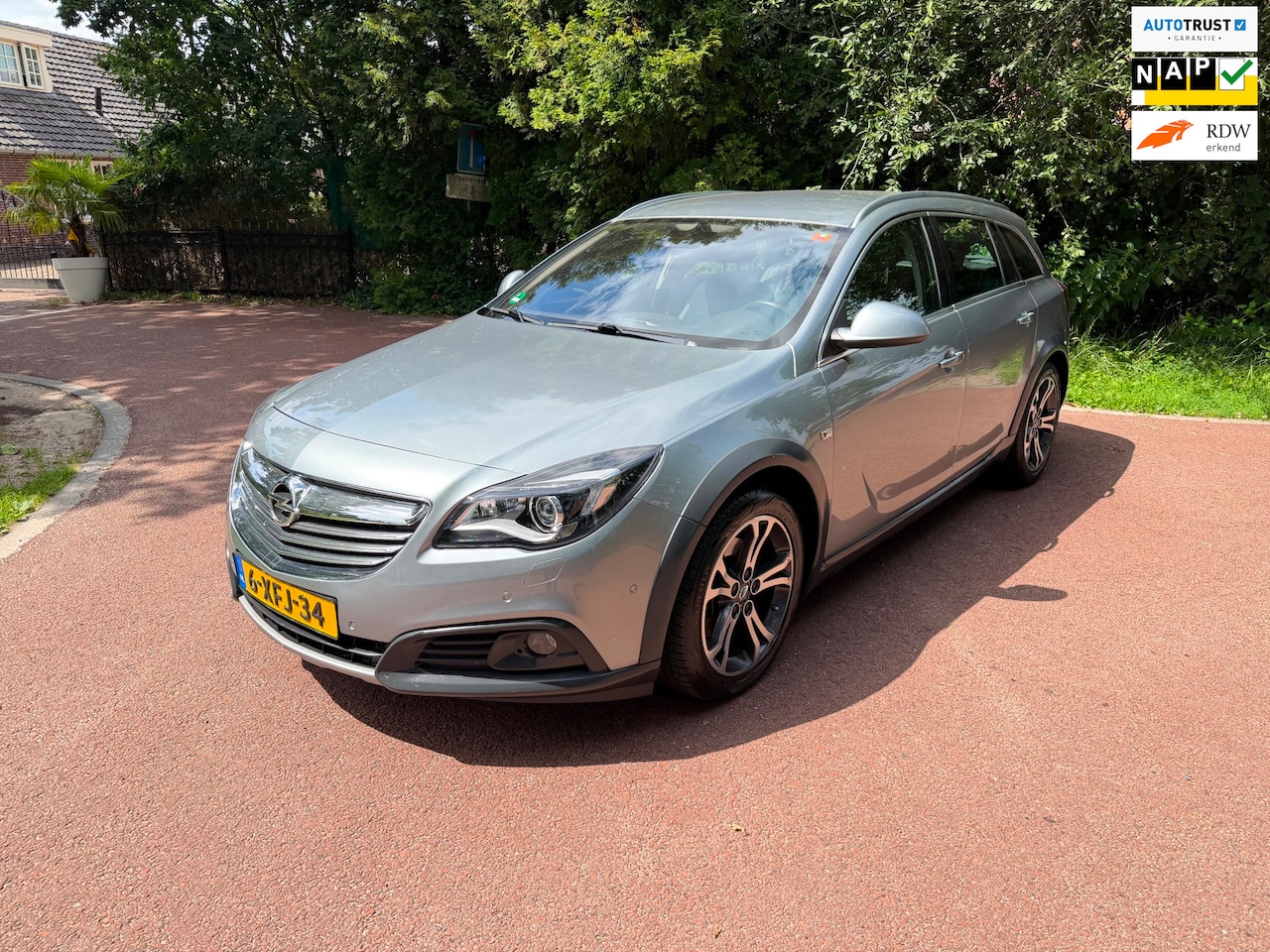 Opel Insignia Country Tourer - 1.6 T 2x4 / Navi / Canera / Airco / NAP / Aux / pdc / Bt / Apk - AutoWereld.nl