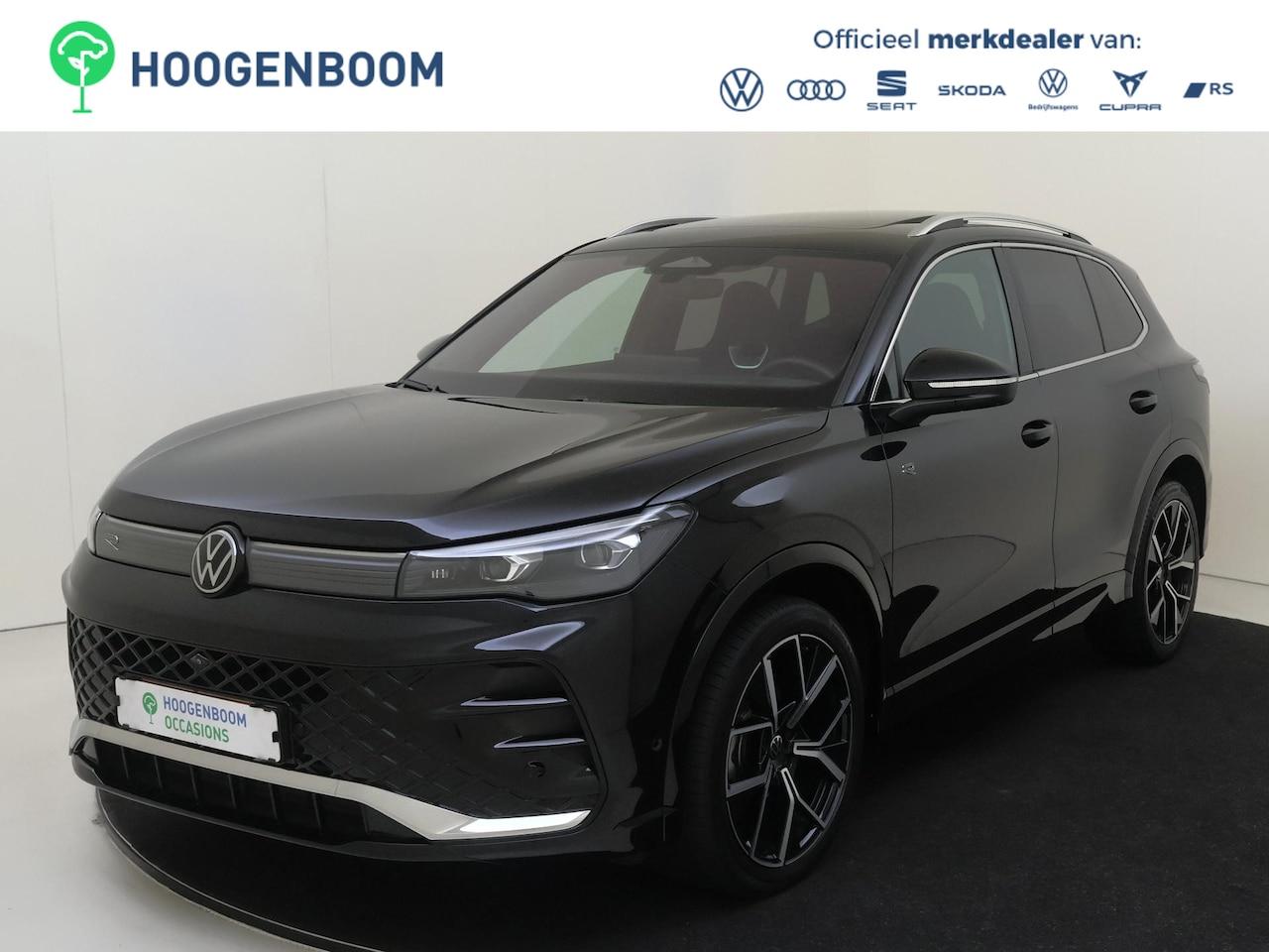 Volkswagen Tiguan - 1.5 eTSI R-Line Business | Panoramadak | Head-up display | 360 camera | Harman/Kardon | Ke - AutoWereld.nl