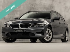 BMW 3-serie Touring - 320e High Executive 204Pk Automaat (APPLE CARPLAY, DEALER ONDERHOUDEN, GROOT NAVI, CAMERA,