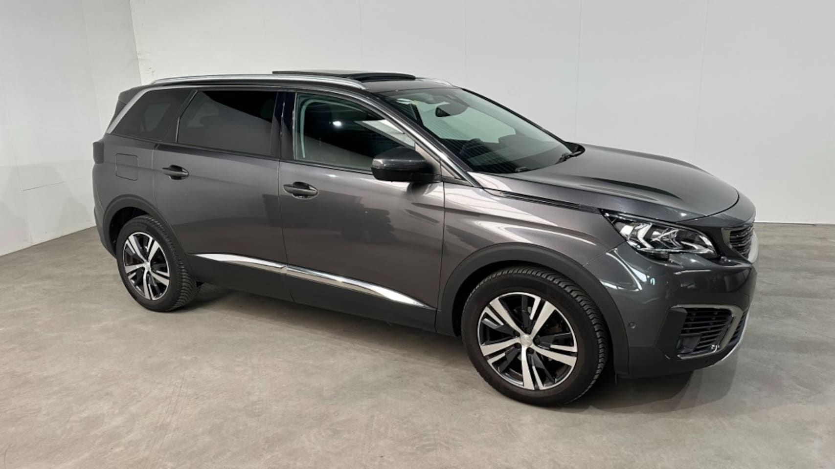 Peugeot 5008 - Allure, 130PK, Automaat,7 pers,schuifdak,trekhaak,elec.A.klep. - AutoWereld.nl