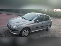 Peugeot 206 - 1.4 XT lage kms koppeling defect
