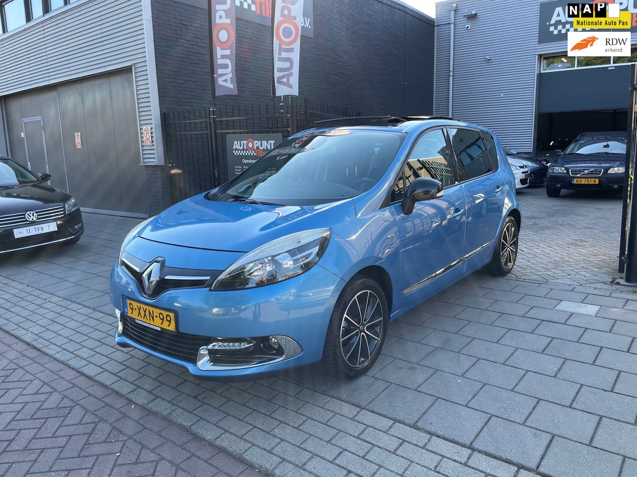 Renault Scénic - 1.2 TCe Bose 2e Eigenaar! Trekhaak Airco Navi PDC NAP APK - AutoWereld.nl