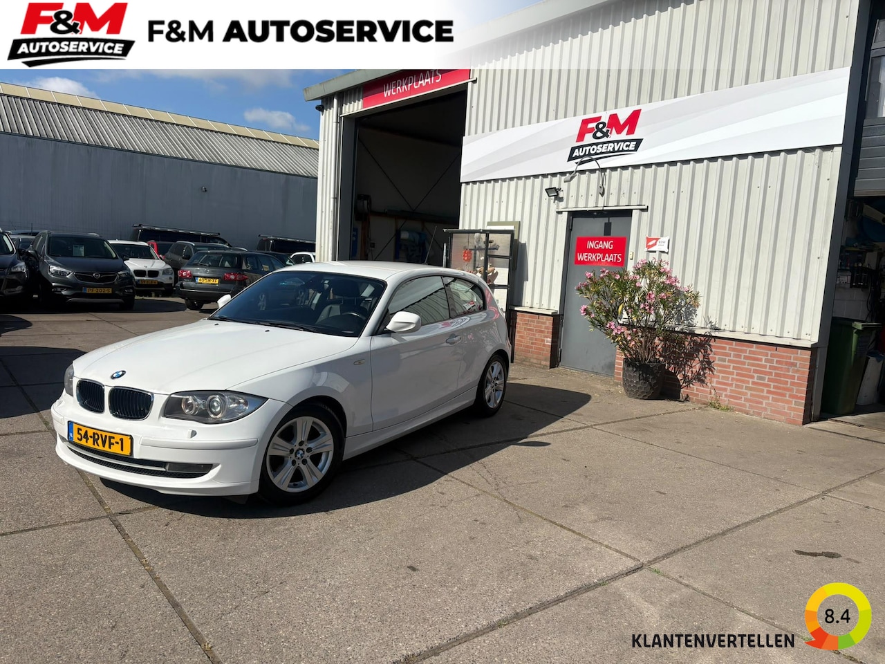 BMW 1-serie - 118i EffDyn. Ed. Business Line Ultimate Edition Clima, cruise, leder - AutoWereld.nl