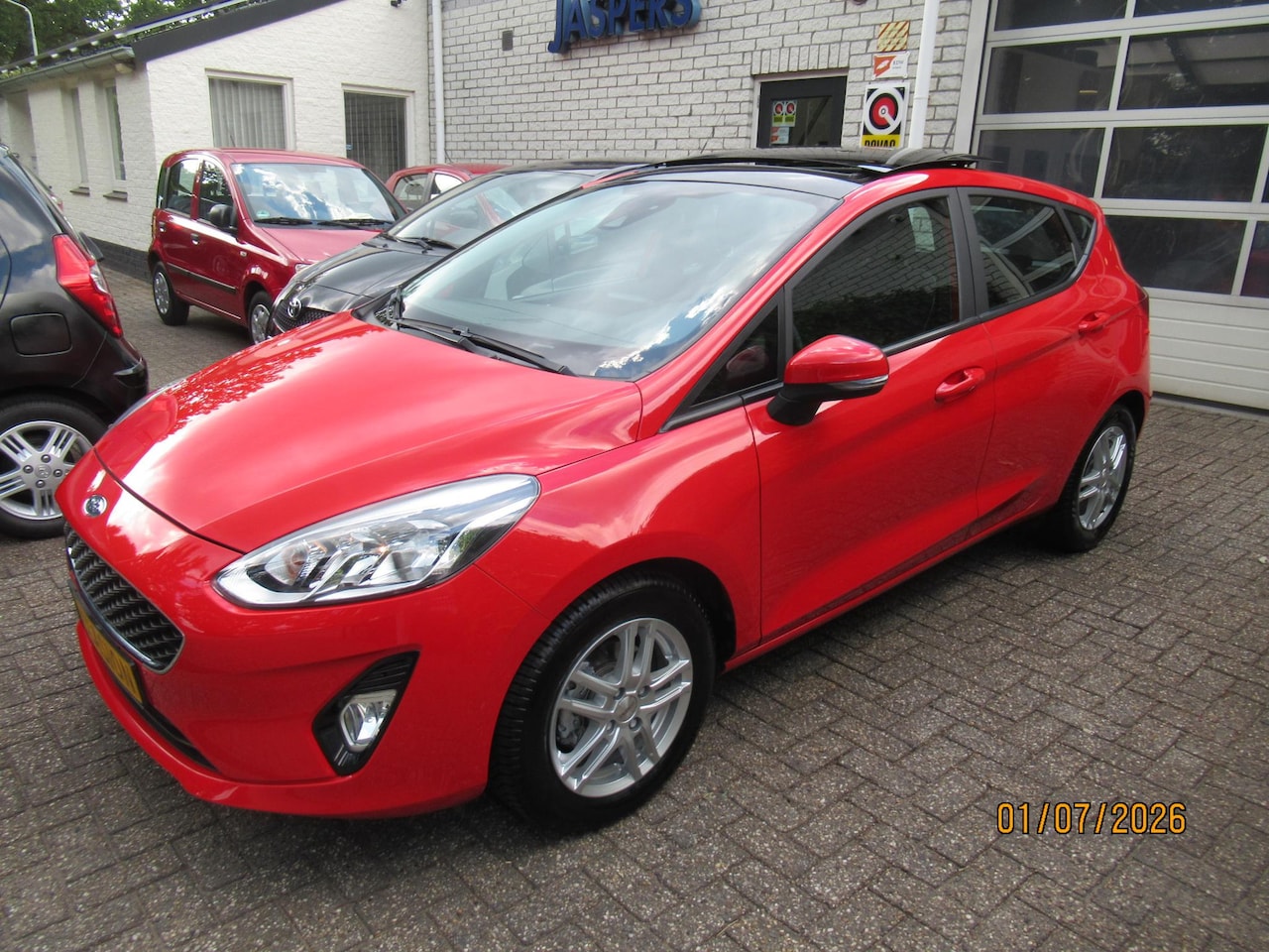 Ford Fiesta - 1.1 Trend navigatie airco panoramadak - AutoWereld.nl