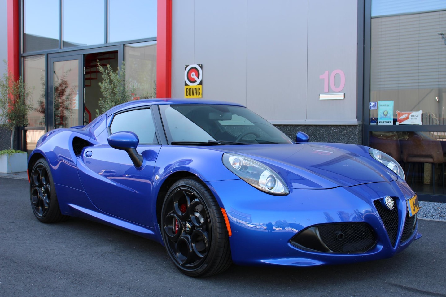 Alfa Romeo 4C - 1750TBI TCT 19DKM, AIRCO, CRUISE CONTROL, 2017 - AutoWereld.nl