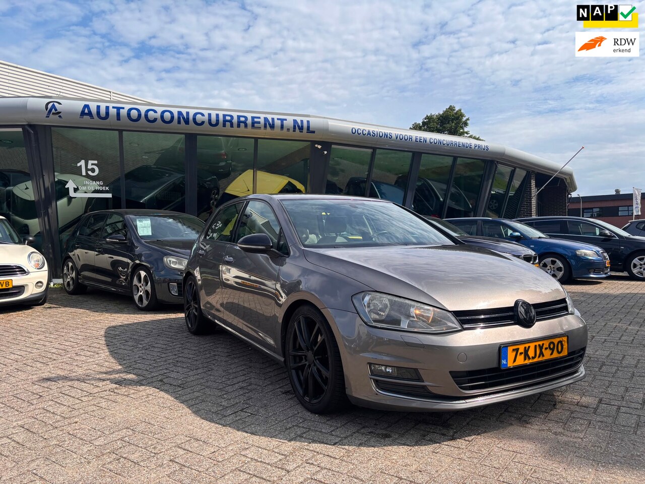 Volkswagen Golf - 1.2 TSI Highline 1.2 TSI Highline, Nieuwe APK, Inruil mogelijk. - AutoWereld.nl