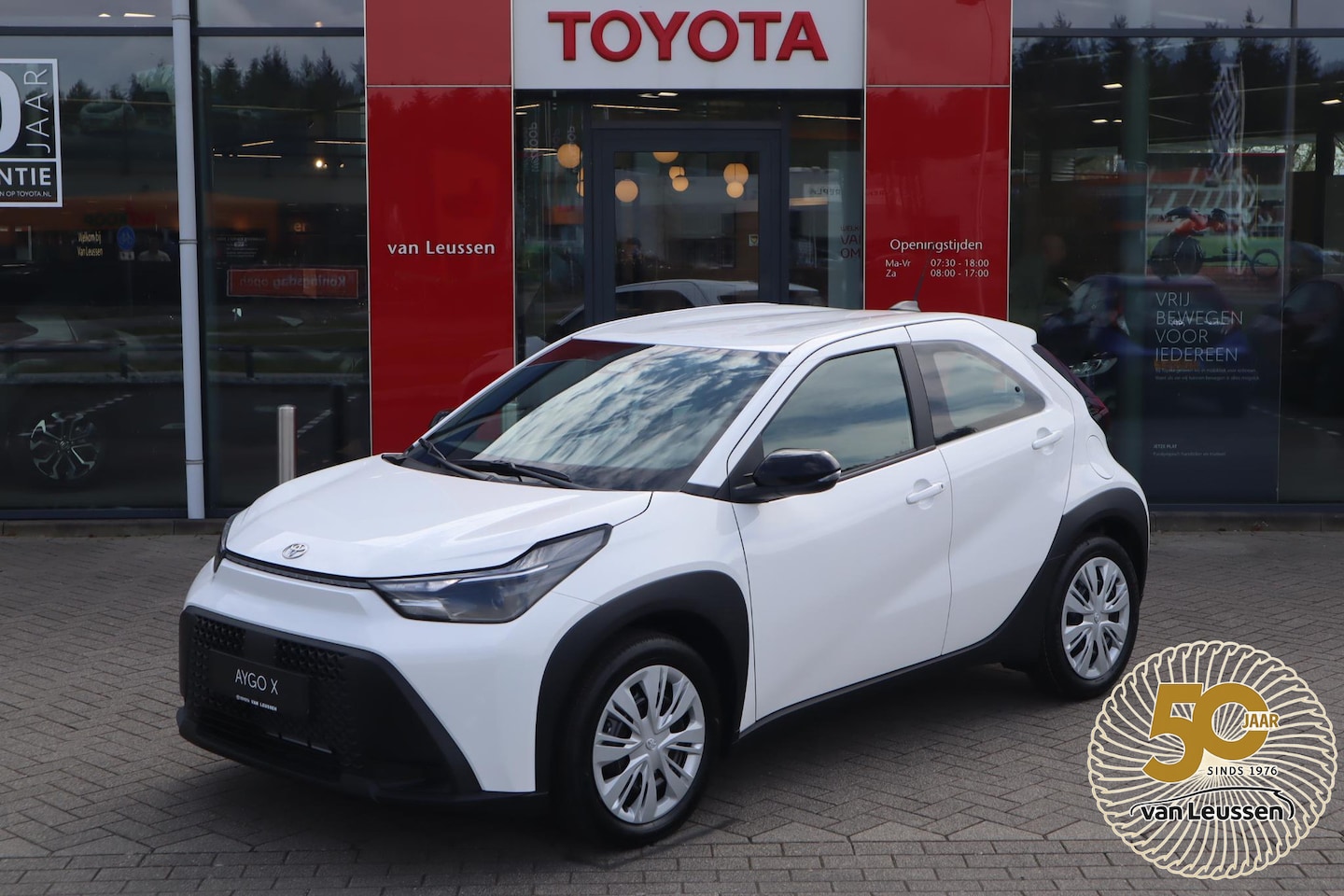 Toyota Aygo X - HYBRID 115 PLAY NIEUW! CLIMA AD-CRUISE CAMERA APPLE/ANDROID EL-RAMEN/SPIEGELS - AutoWereld.nl