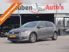 Volkswagen Golf - 1.6 TDI Highline BlueMotion | Parkeerhulp | Airco | Navigatie |