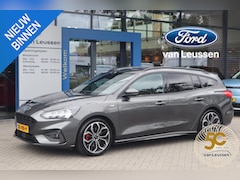 Ford Focus Wagon - 125PK ST-LINE BUSINESS TREKHAAK WINTERPACK AD-CRUISE 18"LM-VELGEN KEYLESS P-SENSOREN