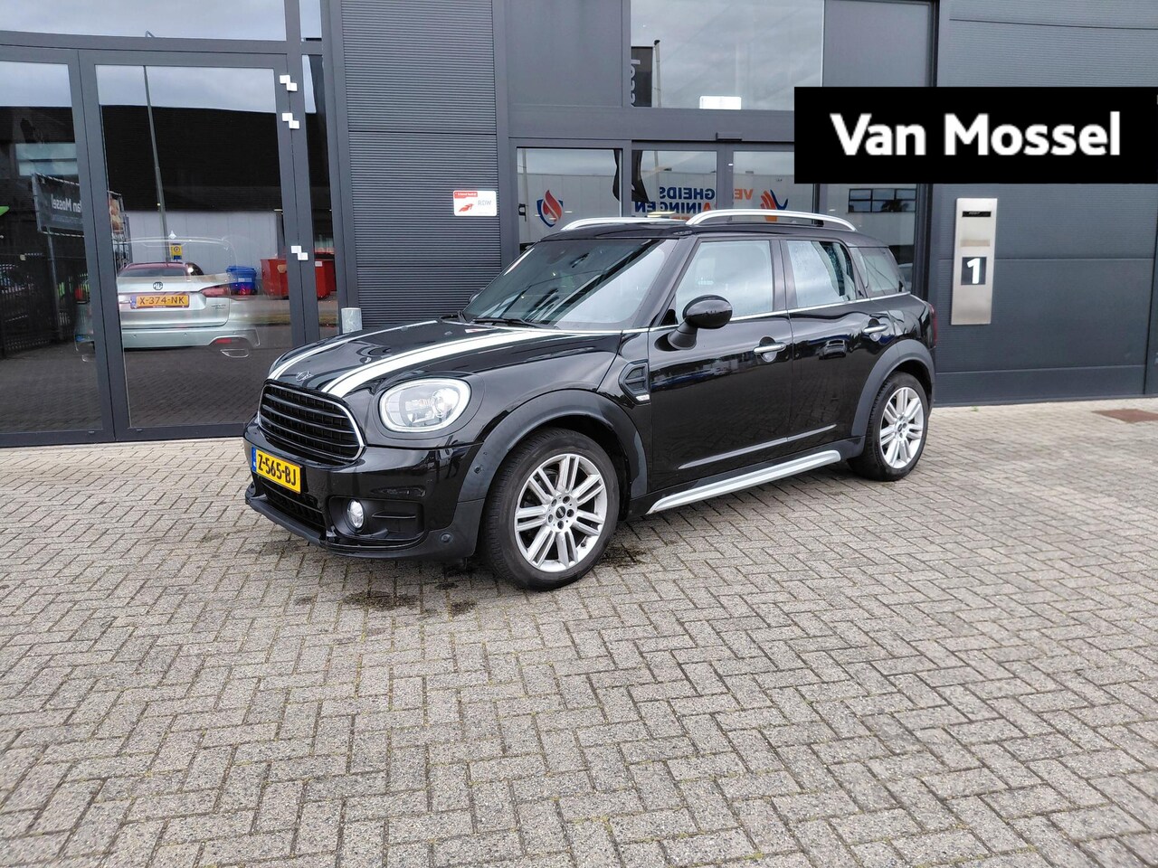 MINI Countryman - 1.5 One Chili - AutoWereld.nl
