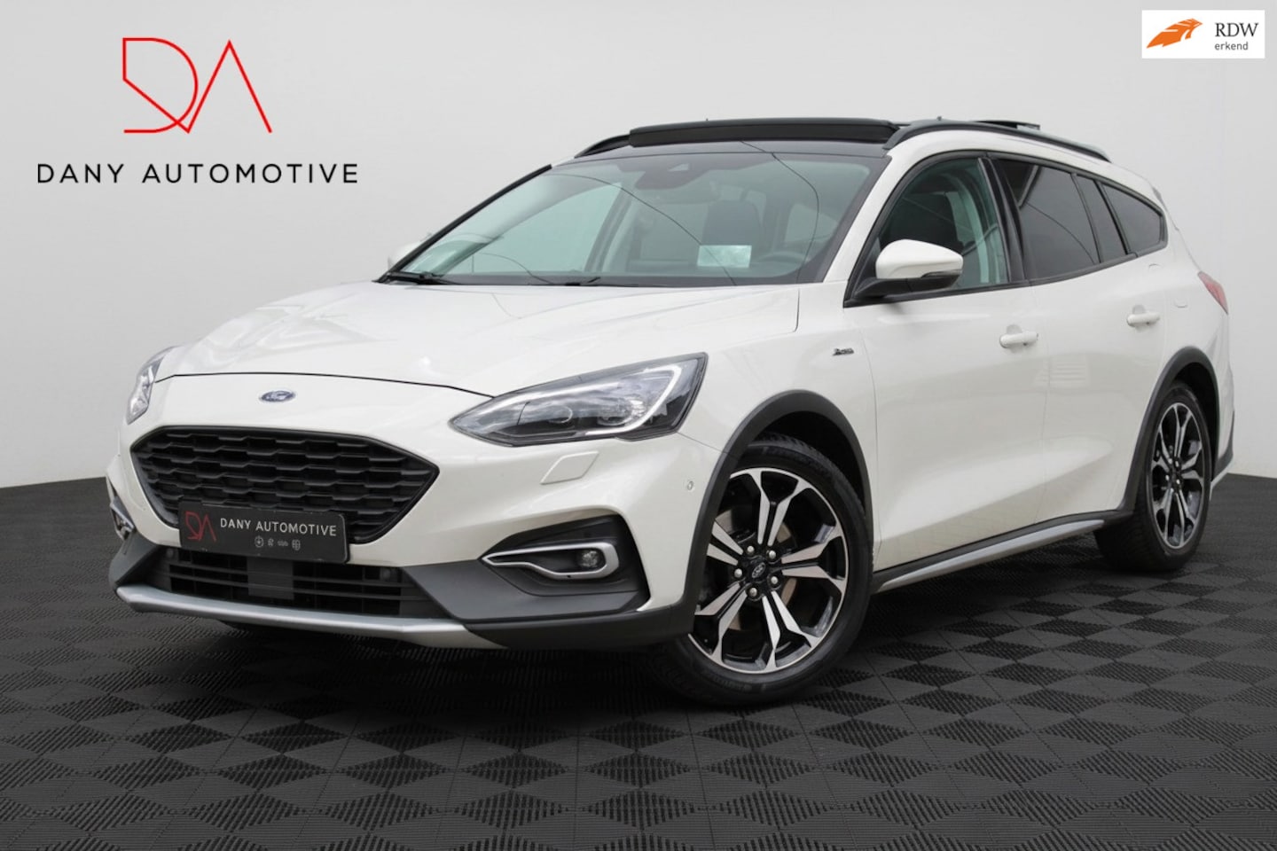 Ford Focus Wagon - 1.5 EcoBoost Active PANO I KEYLESS I CARPLAY I AFN.TREKH I ACC I B&O I 18INCH I LED I - AutoWereld.nl