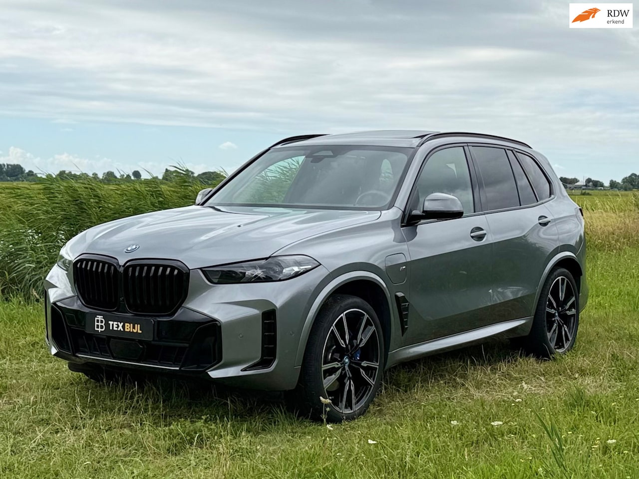 BMW X5 - XDrive50e M-Sportpakket 41.000 km Pano Leer Nw velgen en banden 22 inch enz enz - AutoWereld.nl