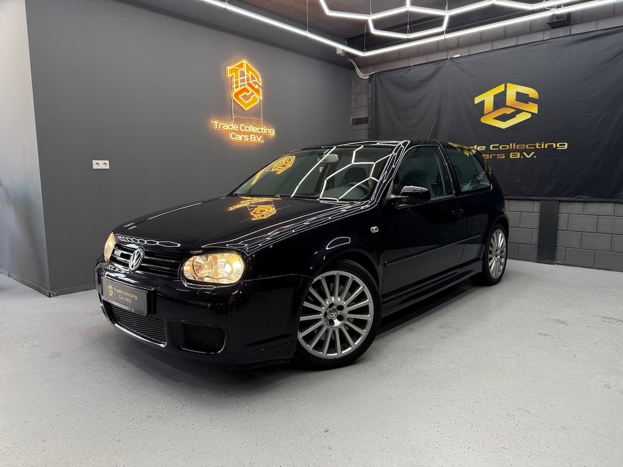 Volkswagen Golf - 3.2 VR6 R32 4Motion HANDGESCHAKELDE-COLLECTINGS ITEM - AutoWereld.nl