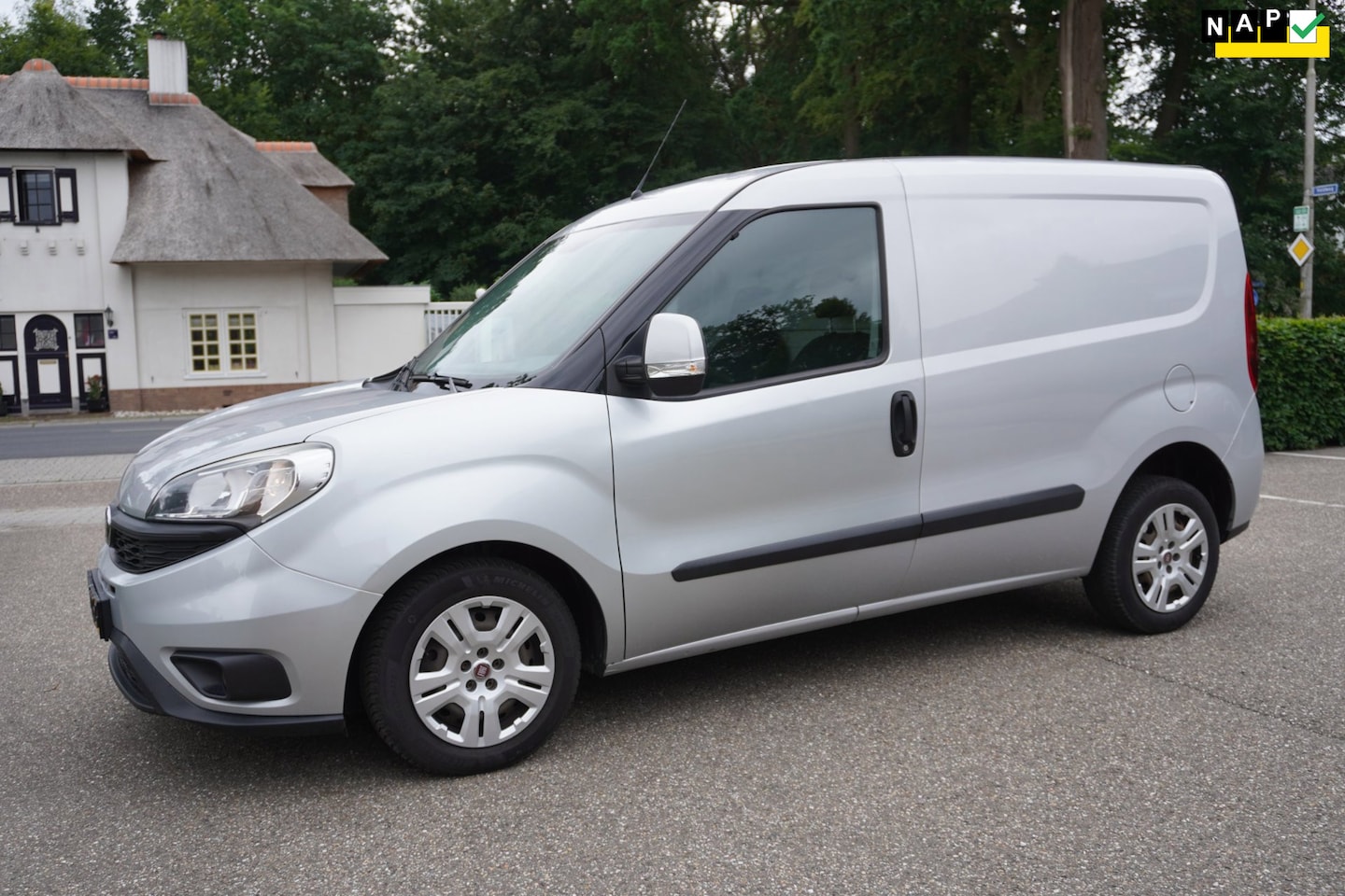 Fiat Doblò Cargo - 1.6 MJ L1H1 Airco Pdc Cruise Trekhaak - AutoWereld.nl