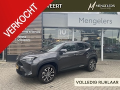 Toyota Yaris Cross - 1.5 Hybrid 115 First Edition | NL-Auto | Stoelen stuurverwarming | Trekhaak
