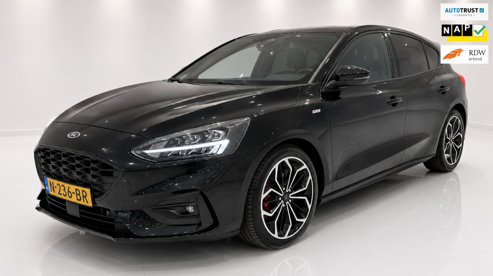 Ford Focus - 1.0 EcoBoost Hybrid ST Line X Business Panorama dak - AutoWereld.nl