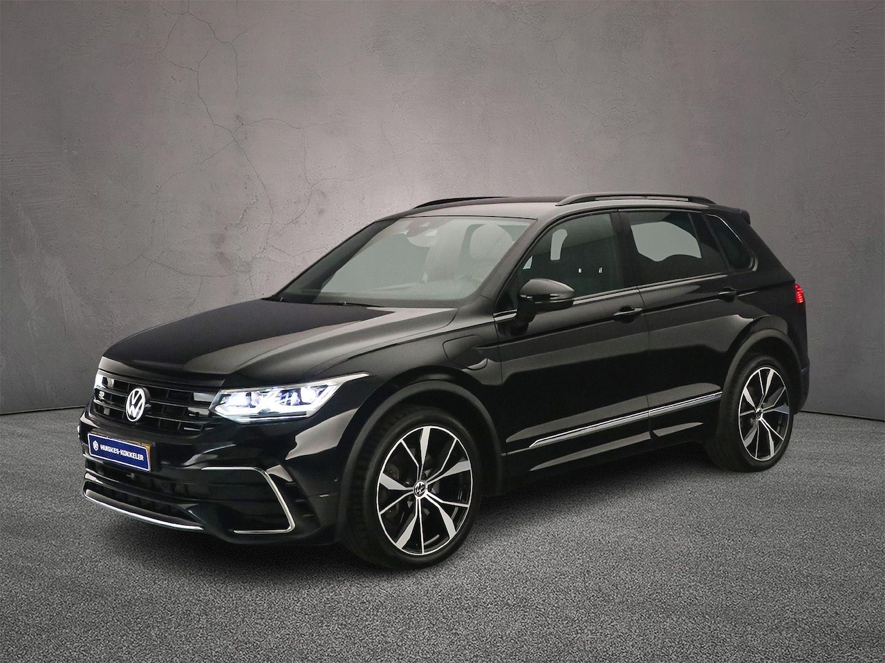 Volkswagen Tiguan - R-Line Business+ 1.4 TSI eHybrid 245pk DSG Automaat Trekhaak, Elektrische achterklep, Adap - AutoWereld.nl