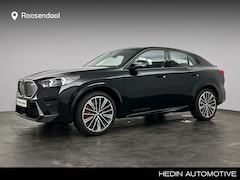 BMW iX2 - xDrive30 67 kWh M Sport Edition | Drving Assistant Plus | Actiefstoelen | Trekhaak | Harma