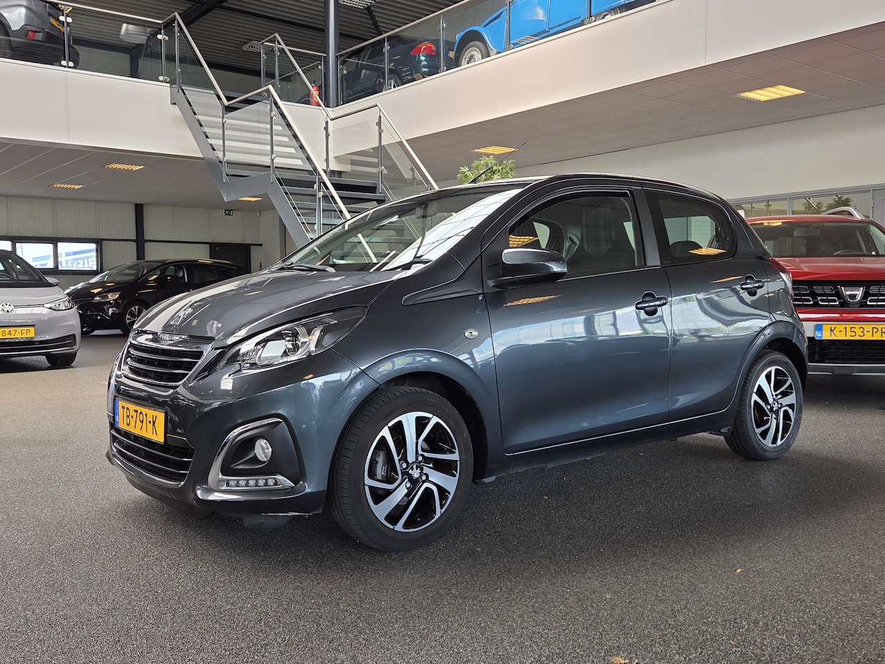 Peugeot 108 - 1.0 e-VTi Allure 1.0 e-VTi Allure - AutoWereld.nl
