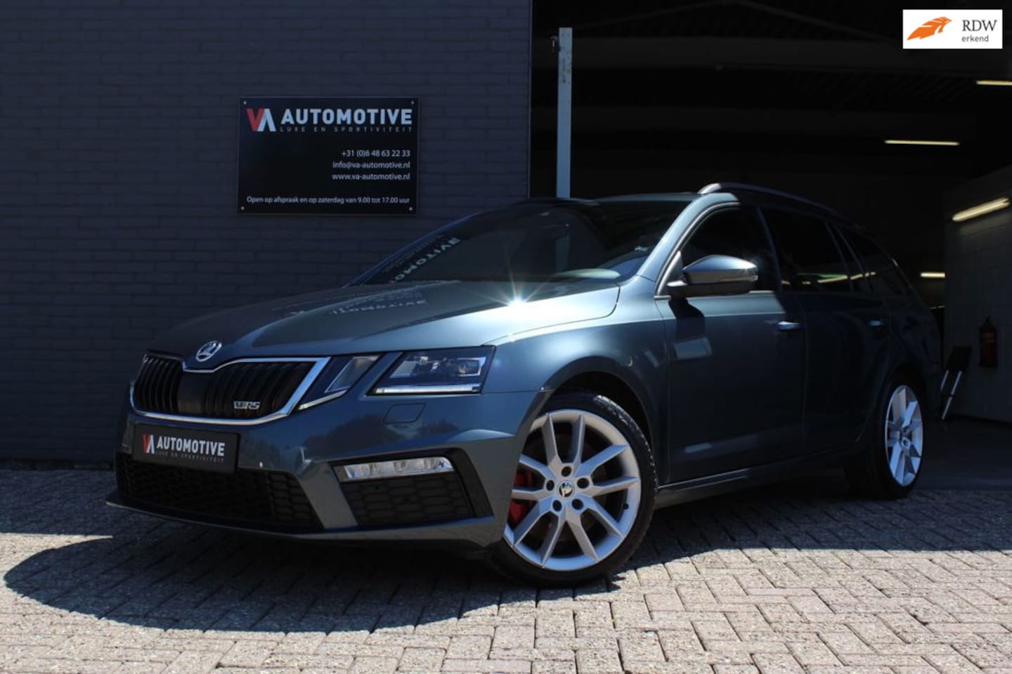 Skoda Octavia Combi - 2.0 TSI RS DSG PANO KESSY MEMORY CANTON AHK CARPLAY - AutoWereld.nl