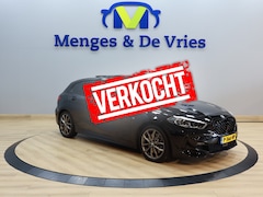 BMW 1-serie - 120i M Sport Airco ECC | Panorama | Sfeer | Cruise Control | Trekhaak | LED | Apple Carpla