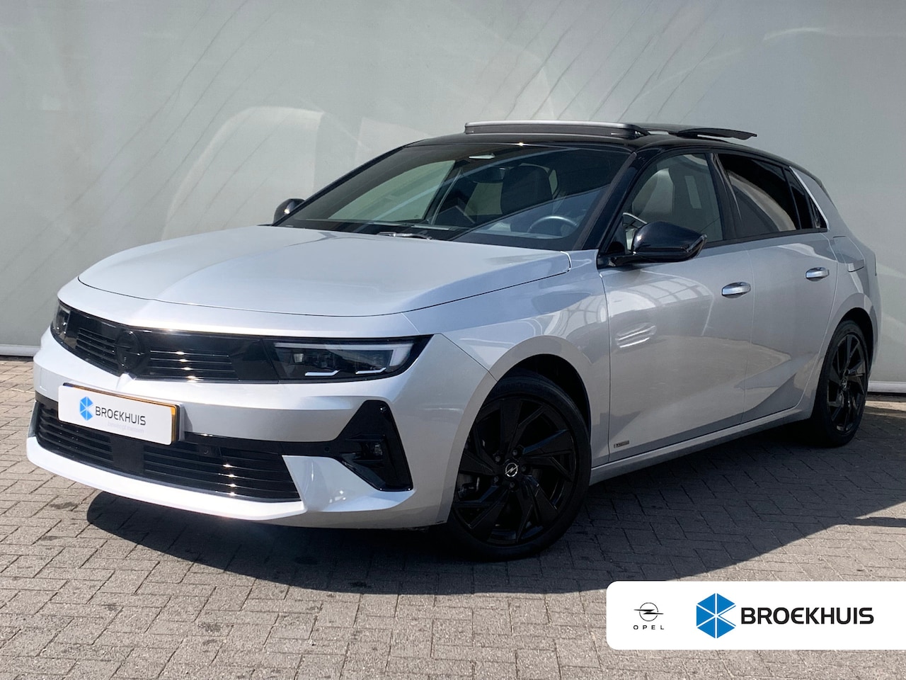 Opel Astra - 1.6 Hybrid GS Line Airco | 360 Camera | Cruise Control Adaptief | Keyless | LED | LMV 17" - AutoWereld.nl