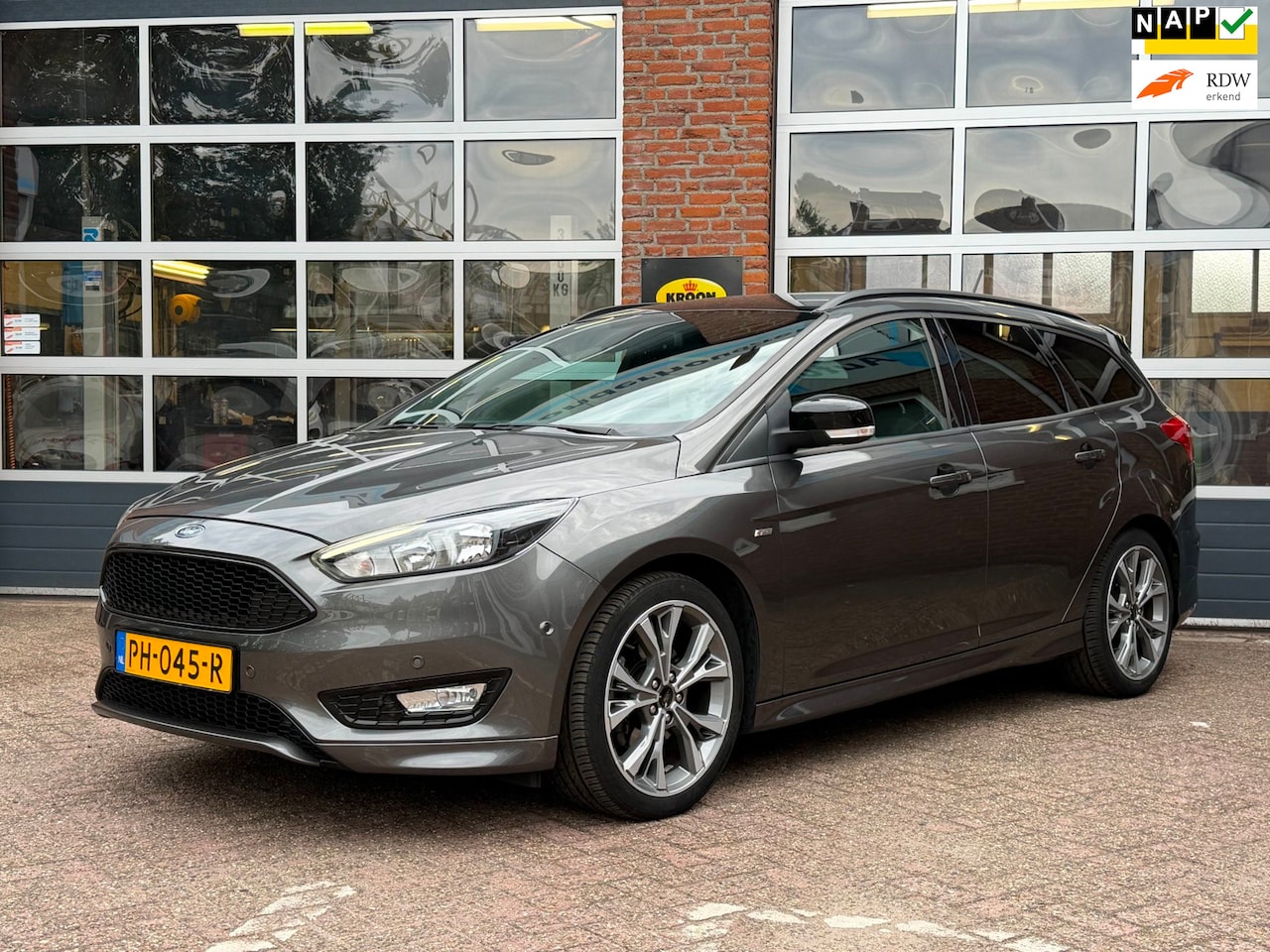 Ford Focus Wagon - 1.5 ST-Line 1.5 ST-Line 182Pk, Sportleder, navi, Cruise, Camera, 18 inch - AutoWereld.nl