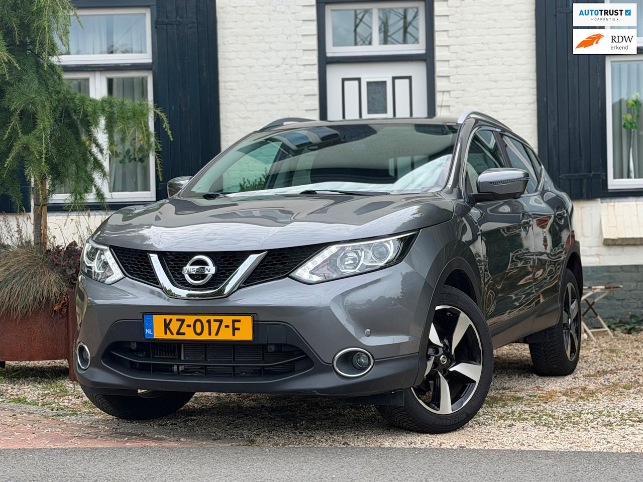 Nissan Qashqai - 1.2 N-Connecta|Automaat|Camera|Navi|Trekhaak| - AutoWereld.nl
