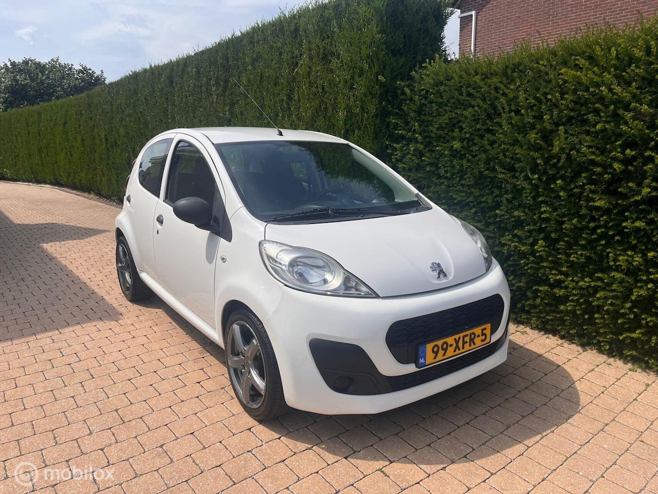 Peugeot 107 - 1.0 Access MET EEN IJSKOUDE AIRCO 5 DEURS - AutoWereld.nl