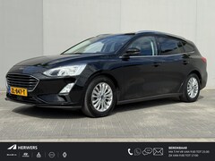 Ford Focus Wagon - 1.0 EcoBoost Titanium Business / stoel en stuur verwarming/ voorruit verwarming / achterui
