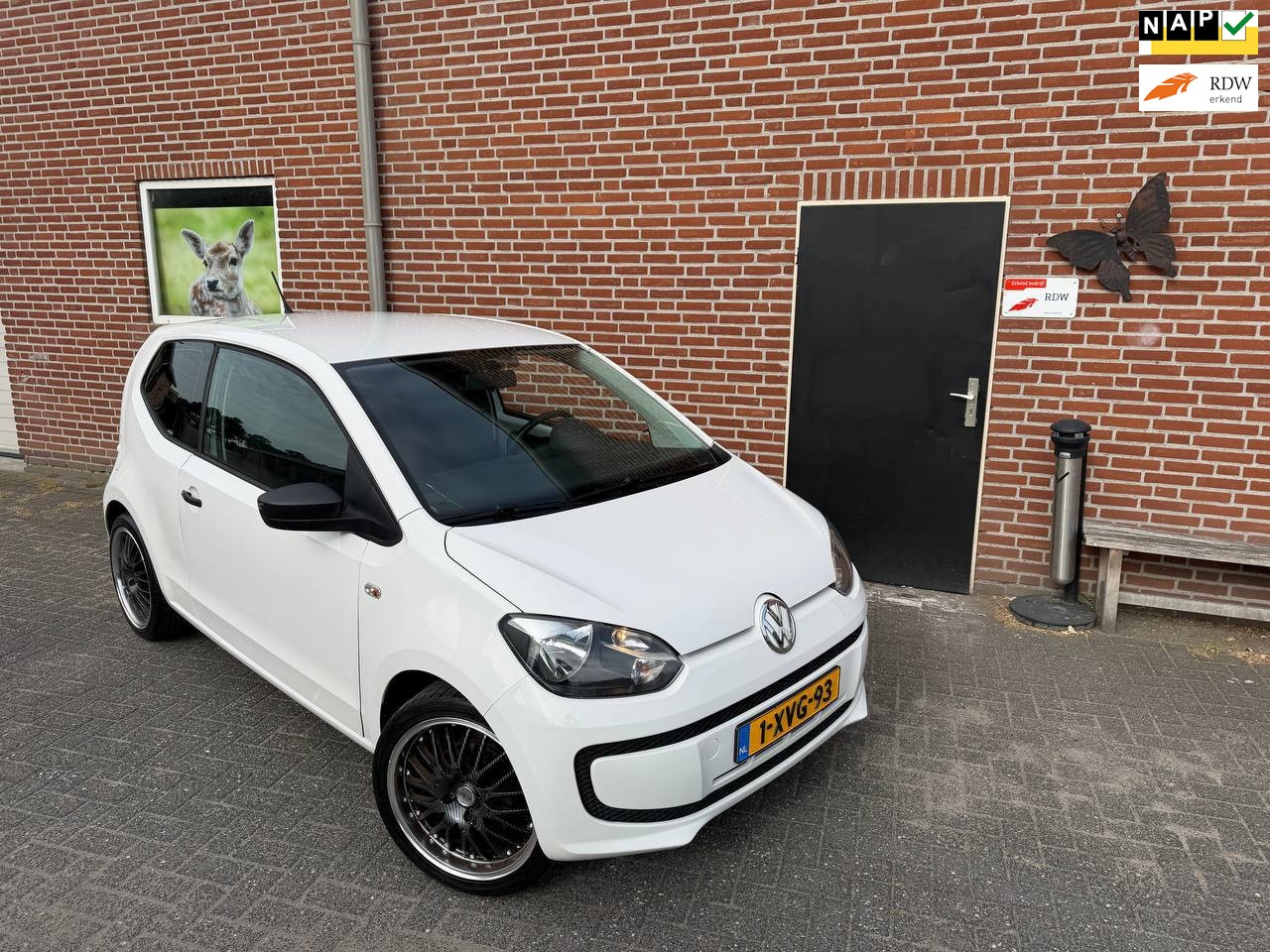 Volkswagen Up! - 1.0 up! BlueMotion Sport Zeer netjes - AutoWereld.nl