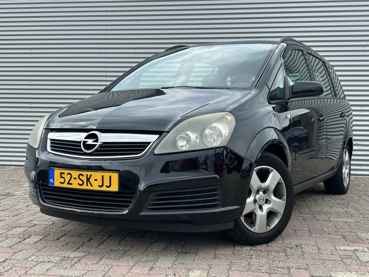 Opel Zafira - 1.6 Enjoy | Nieuw Binnen! | 7 Persoons | Airco | Trekhaak - AutoWereld.nl